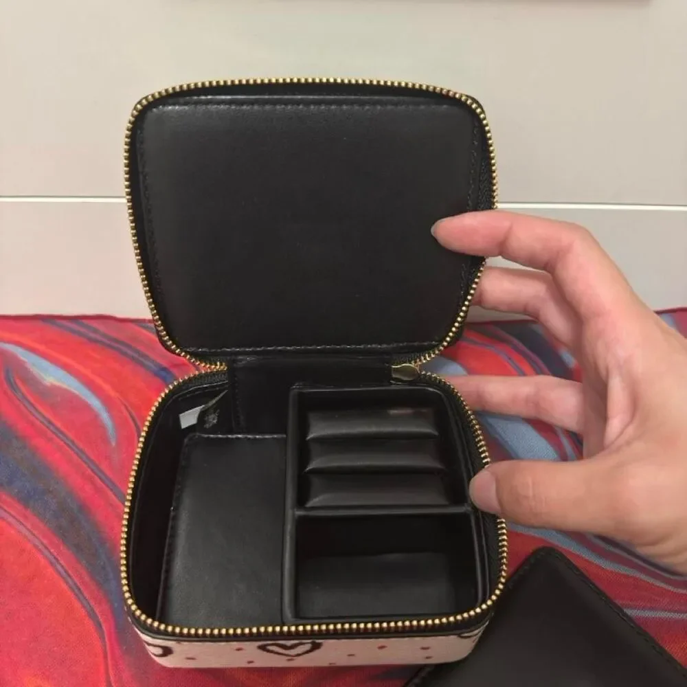 Coach Heart & Polkadot Jewelry Travel Box ❤️